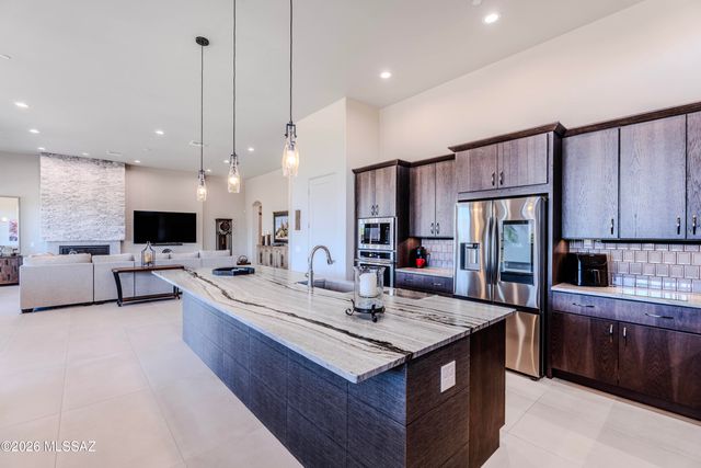 12420 N Carpas Wash Drive, Marana, AZ 85658