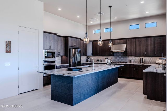 12420 N Carpas Wash Drive, Marana, AZ 85658
