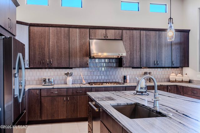 12420 N Carpas Wash Drive, Marana, AZ 85658