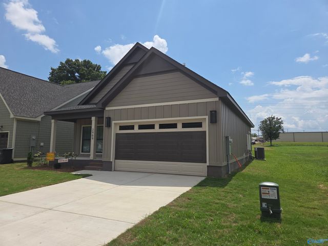 2909 9th Avenue, Huntsville, AL 35805