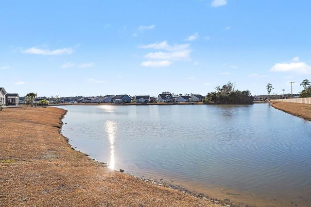 863 Spindel Dr., Myrtle Beach, SC 29588