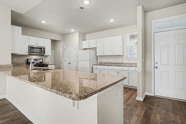 863 Spindel Dr., Myrtle Beach, SC 29588