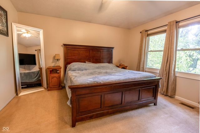 1024 S Montgomery Drive, Greenwood, IN 46143