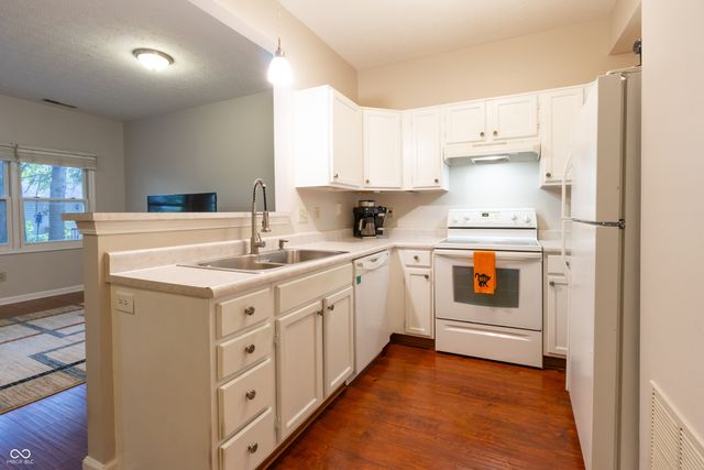 1024 S Montgomery Drive, Greenwood, IN 46143