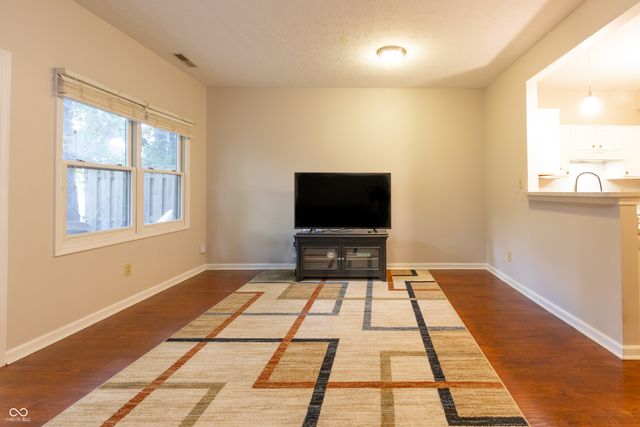 1024 S Montgomery Drive, Greenwood, IN 46143