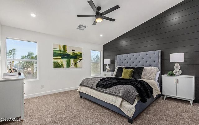 4233 E RAVEN Road, Phoenix, AZ 85044
