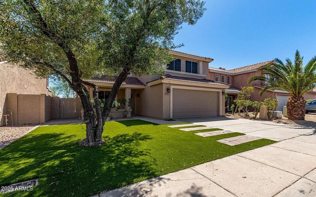 4233 E RAVEN Road, Phoenix, AZ 85044