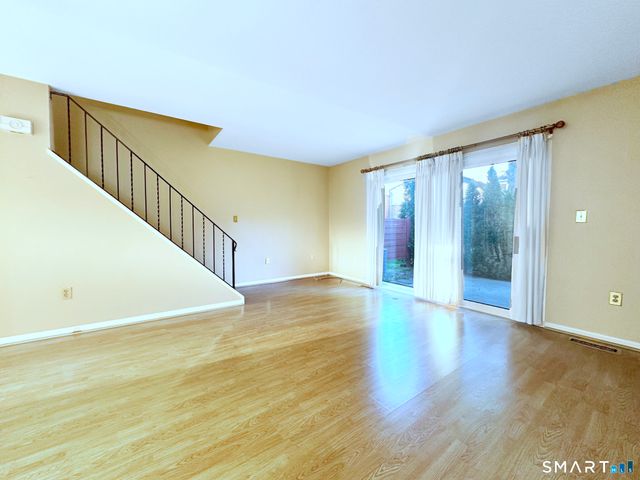 153 Penn Common 153, Milford, CT 06460