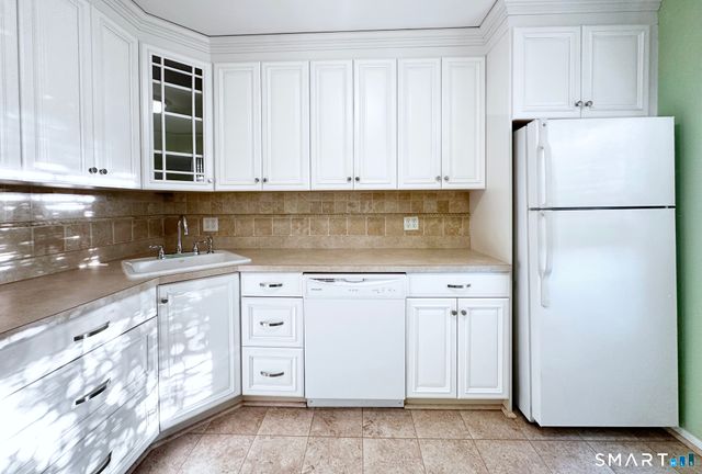 153 Penn Common 153, Milford, CT 06460