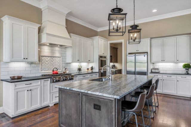 7108 Mason Grove Ct, College Grove, TN 37046