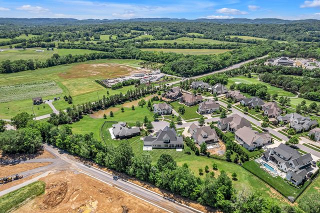 7108 Mason Grove Ct, College Grove, TN 37046