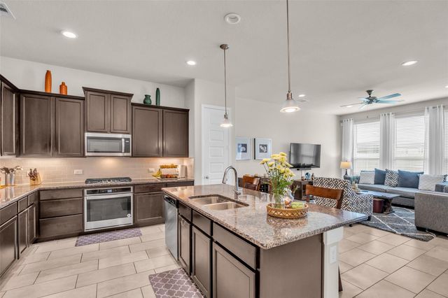 10082 Black Maple Drive, Conroe, TX 77385