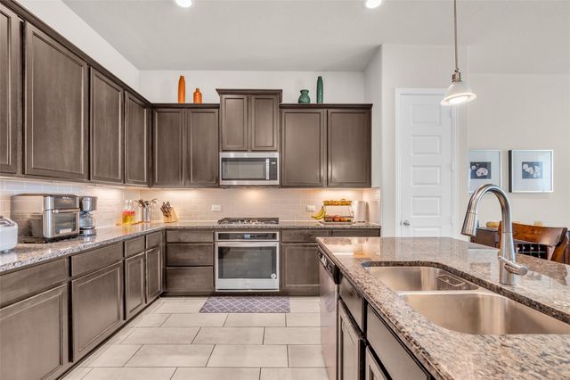 10082 Black Maple Drive, Conroe, TX 77385