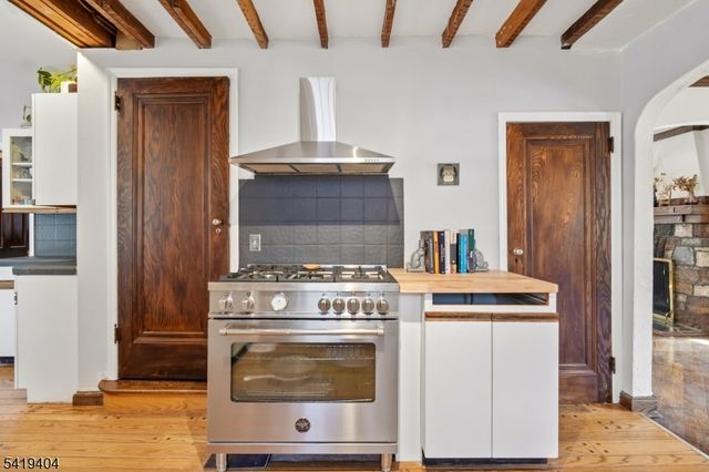 9 Dogwood Rd, West Orange Twp., NJ 07052