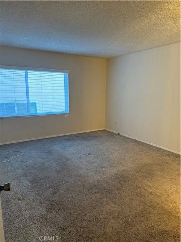 5339 Newcastle Avenue 103, Encino, CA 91316