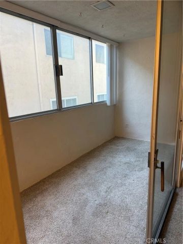 5339 Newcastle Avenue 103, Encino, CA 91316