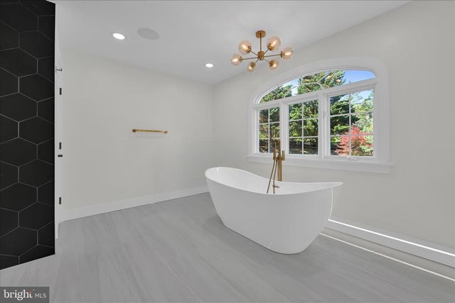 505 S HEILBRON DR, Media, PA 19063