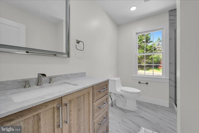 505 S HEILBRON DR, Media, PA 19063