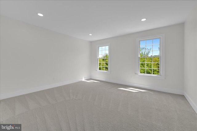 505 S HEILBRON DR, Media, PA 19063