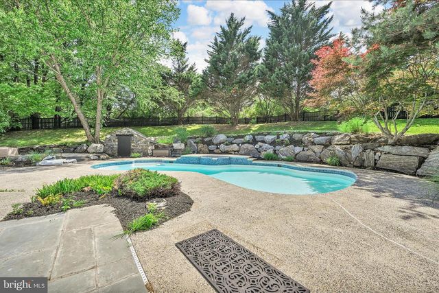 505 S HEILBRON DR, Media, PA 19063