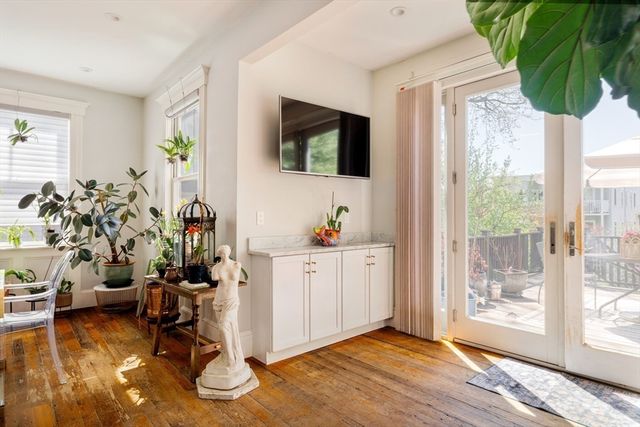 70 Oxford St, Somerville, MA 02143