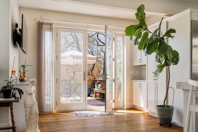 70 Oxford St, Somerville, MA 02143