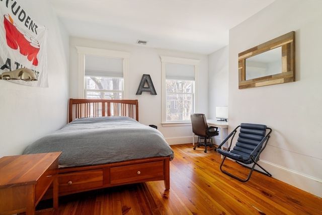 70 Oxford St, Somerville, MA 02143