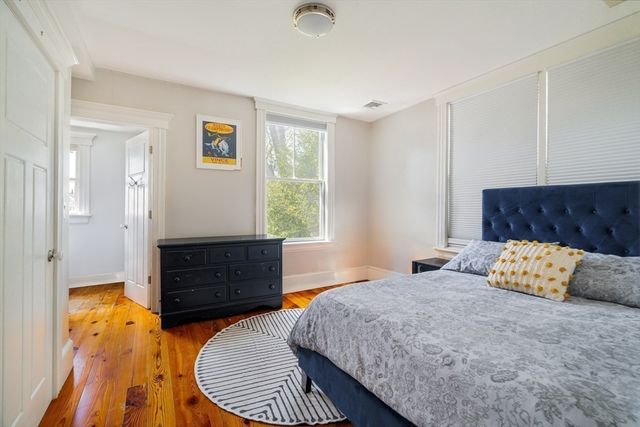 70 Oxford St, Somerville, MA 02143