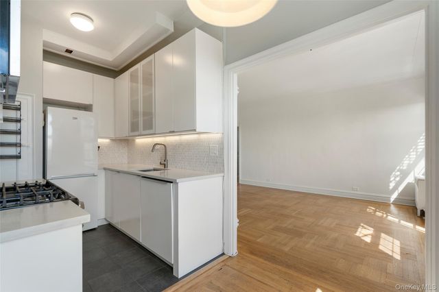 14 N Chatsworth Avenue 5M, Larchmont, NY 10538