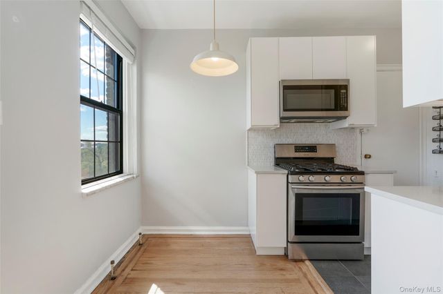 14 N Chatsworth Avenue 5M, Larchmont, NY 10538