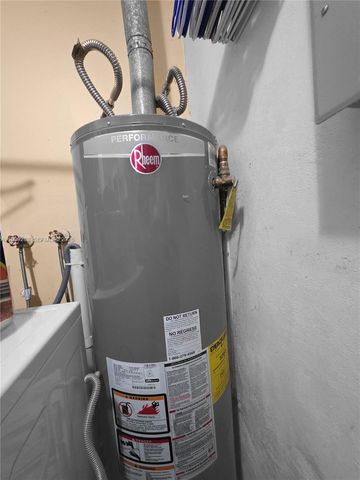 11661 NW 31st Pl, Sunrise, FL 33323