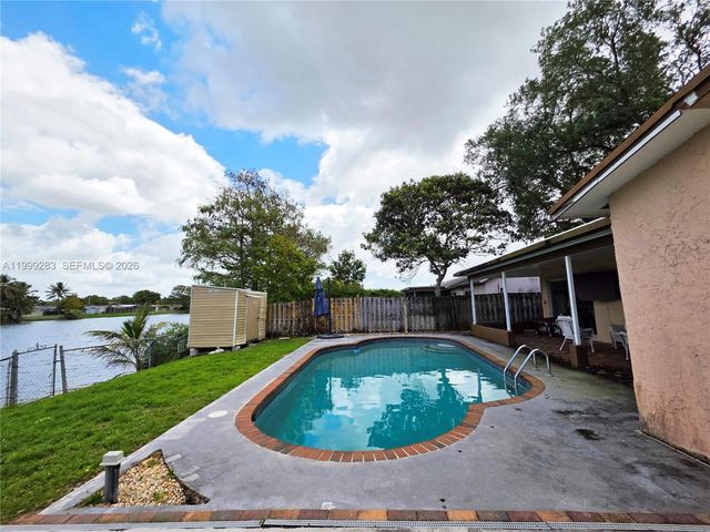 11661 NW 31st Pl, Sunrise, FL 33323