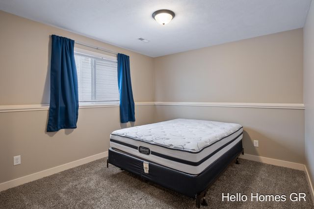 589 34th Street Sw, City Of Wyoming, MI 49509