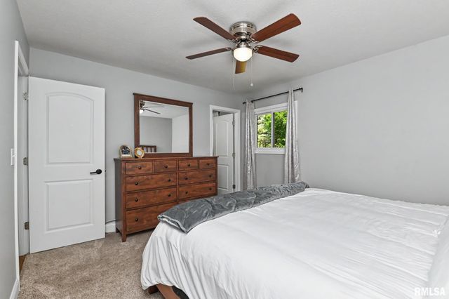 3105 BLOOMINGTON Road, East Peoria, IL 61611