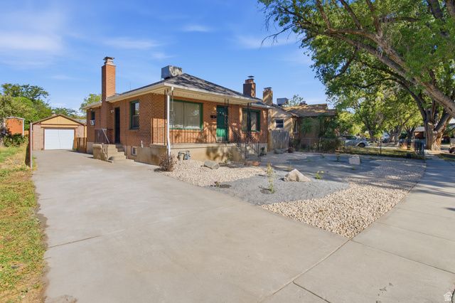 1418 S UTAHNA DR, Salt Lake City, UT 84104