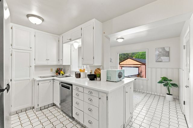1418 S UTAHNA DR, Salt Lake City, UT 84104