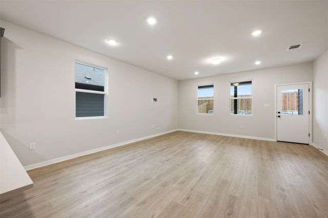 727 Palo Brea LOOP, Hutto, TX 78634
