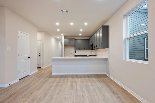 727 Palo Brea LOOP, Hutto, TX 78634