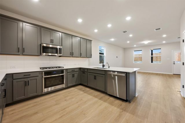 727 Palo Brea LOOP, Hutto, TX 78634