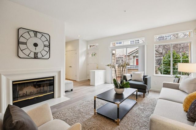 1148 La Rochelle Terrace F, Sunnyvale, CA 94089