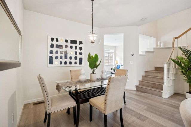 1148 La Rochelle Terrace F, Sunnyvale, CA 94089