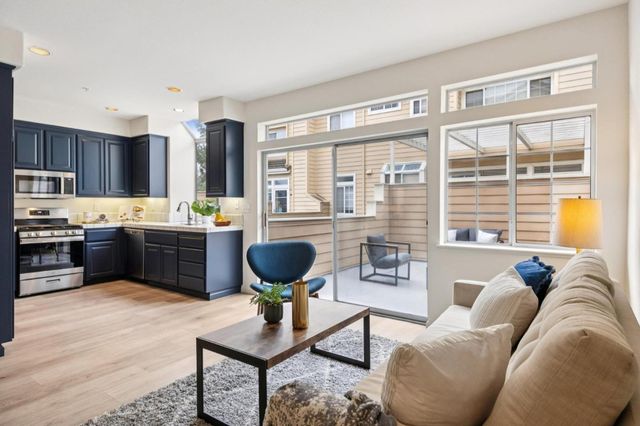 1148 La Rochelle Terrace F, Sunnyvale, CA 94089