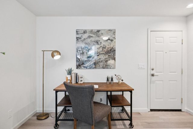 1148 La Rochelle Terrace F, Sunnyvale, CA 94089