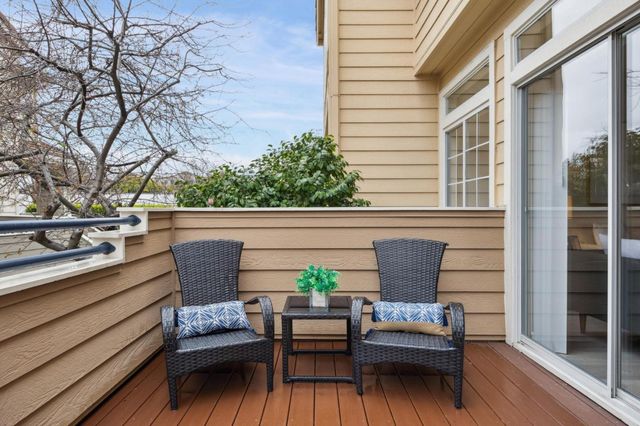 1148 La Rochelle Terrace F, Sunnyvale, CA 94089