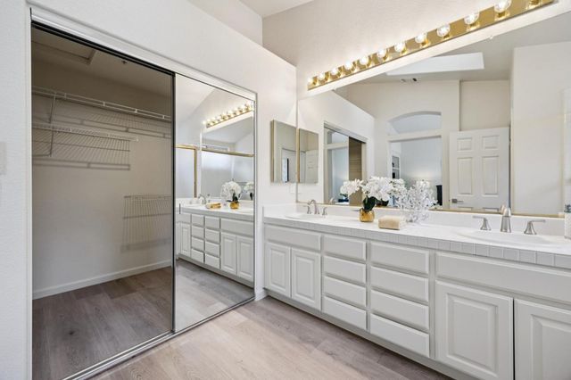 1148 La Rochelle Terrace F, Sunnyvale, CA 94089