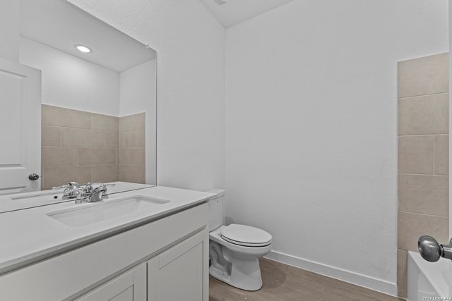 4998 Mission Tejas Road, Marion, TX 78124