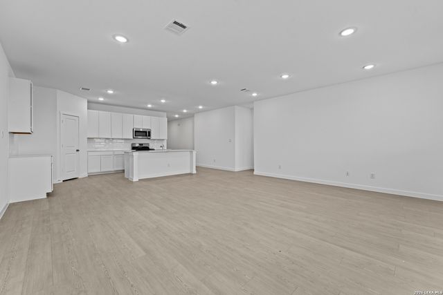 4998 Mission Tejas Road, Marion, TX 78124