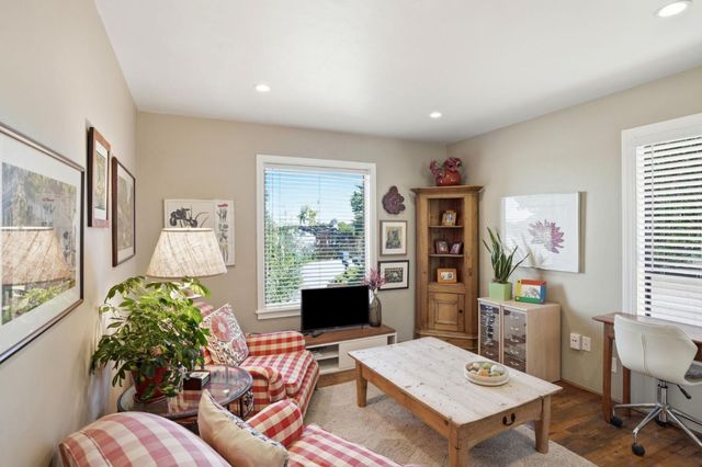 329 Stuart Avenue, Pacific Grove, CA 93950