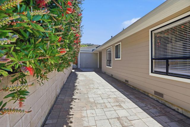 329 Stuart Avenue, Pacific Grove, CA 93950