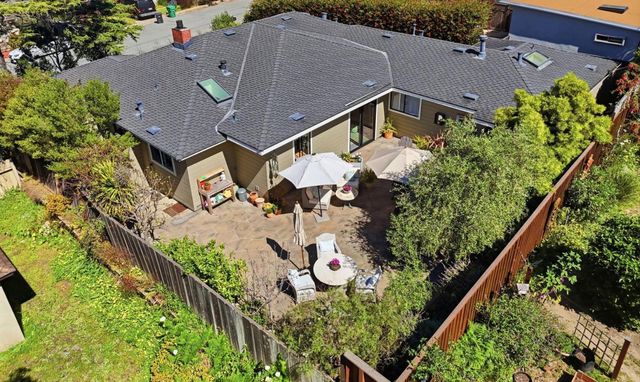 329 Stuart Avenue, Pacific Grove, CA 93950